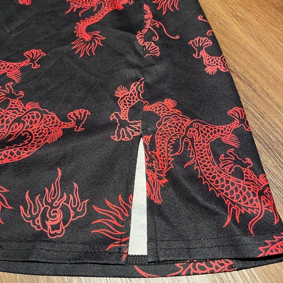 Chinese Dragon Slit Skirt - Picture 5 of 7